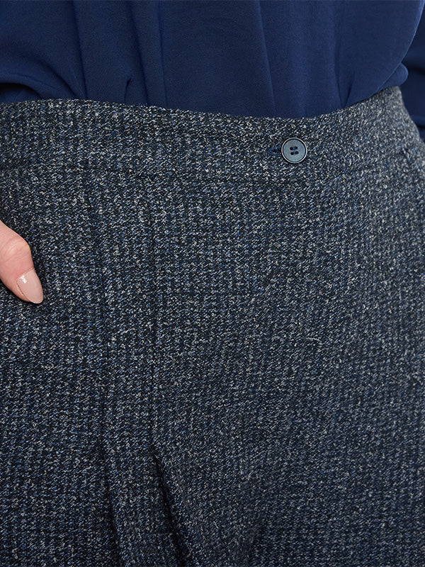 Pantalón Pierna Amplia con Tablas Frontales