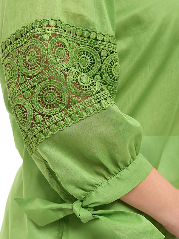 Blusa con detalle de entrecalle en manga y puño con moño