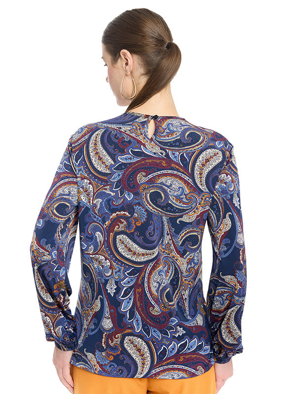 Blusa de Escote Redondo con Detalle de Gota en Espalda