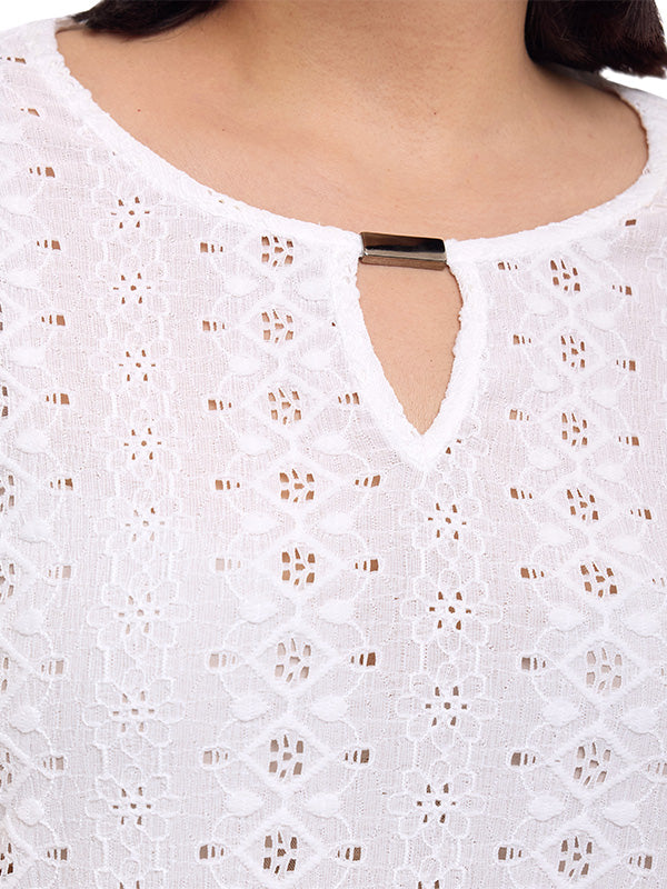 Blusa de escote redondo con herraje y manga abullonada