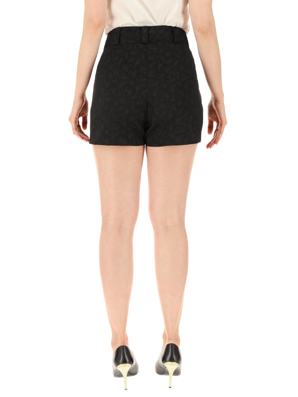 Short pierna amplia