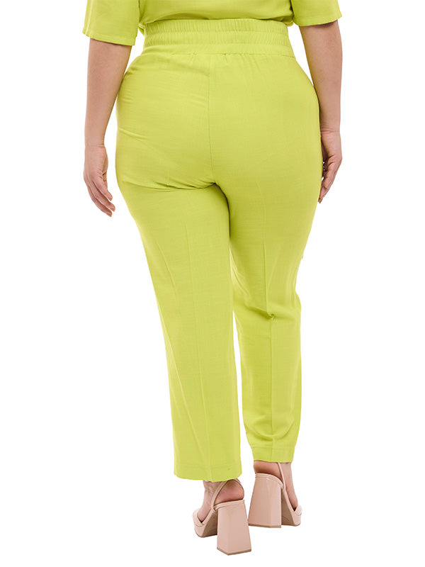 Pantalón con elástico en trasero y bolsas diagonales