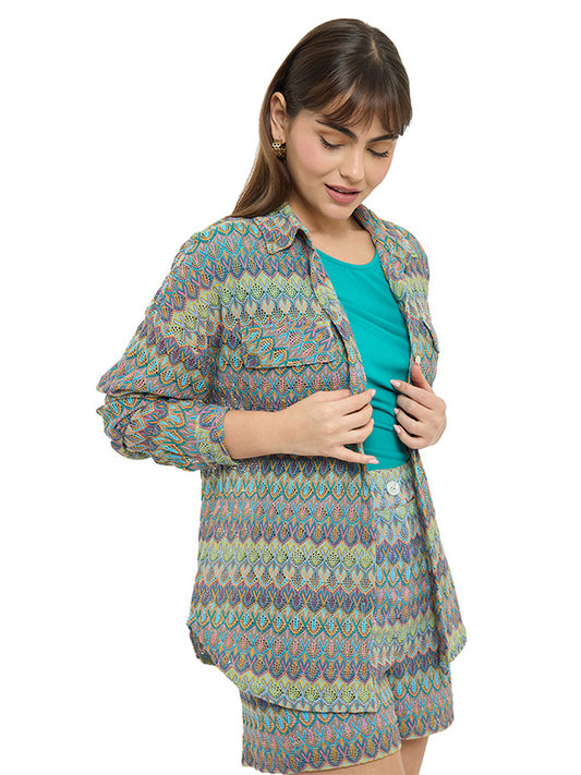 Blusa camisera oversize con bolsas de parche al frente