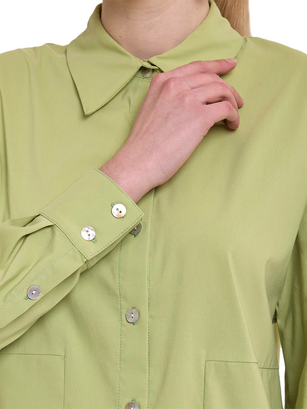 Blusa Camisera con Cortes en Talles