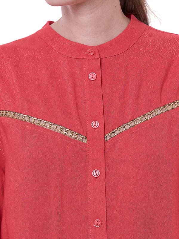 Blusa de Cuello Mao con Aplicación de Cadena