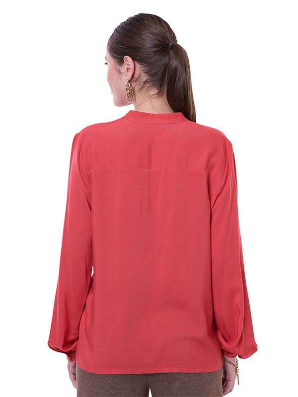 Blusa de Cuello Mao con Aplicación de Cadena