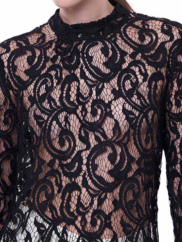Blusa con Cinta en Cuello y Puños con Abertura