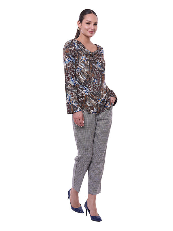 Blusa de Dama Escote Hamaca Manga Larga con Puño Acampanado