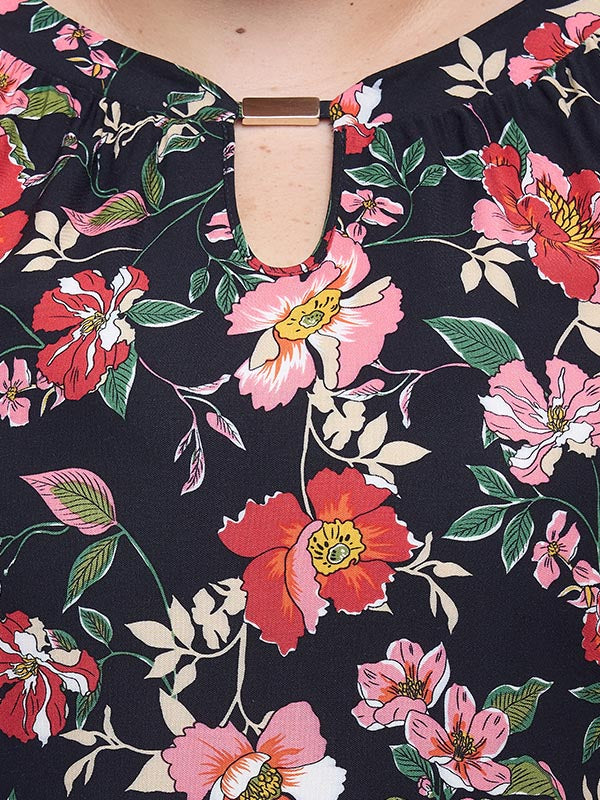 Blusa estampada con herraje