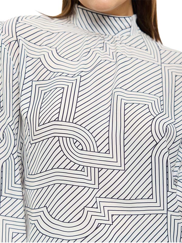 Blusa de Satín Estampado Multiformas