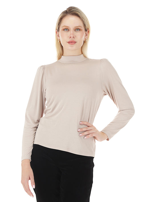 Blusa con abertura en escote trasero