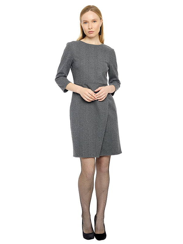 Vestido corto de tafetán preteñido con silueta envolvente y manga 3/4