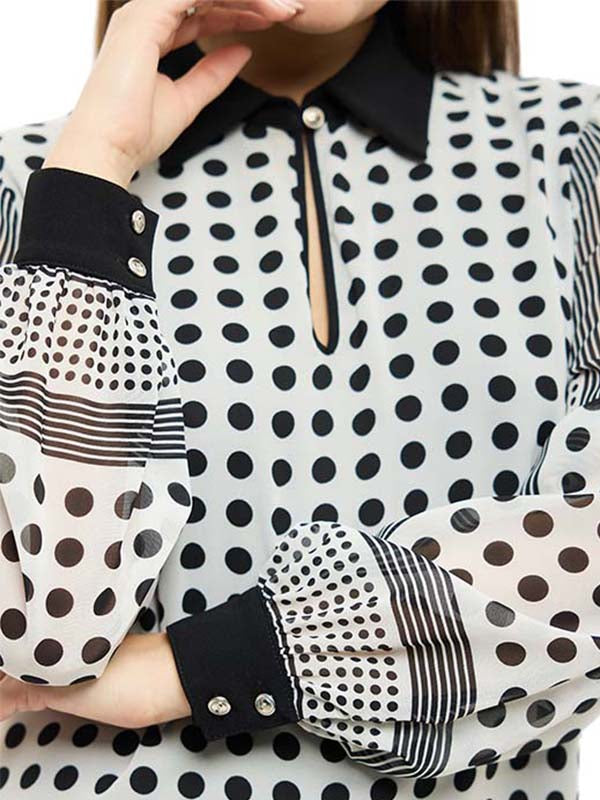 Vestido Corto de Chifón Estampado con Lunares